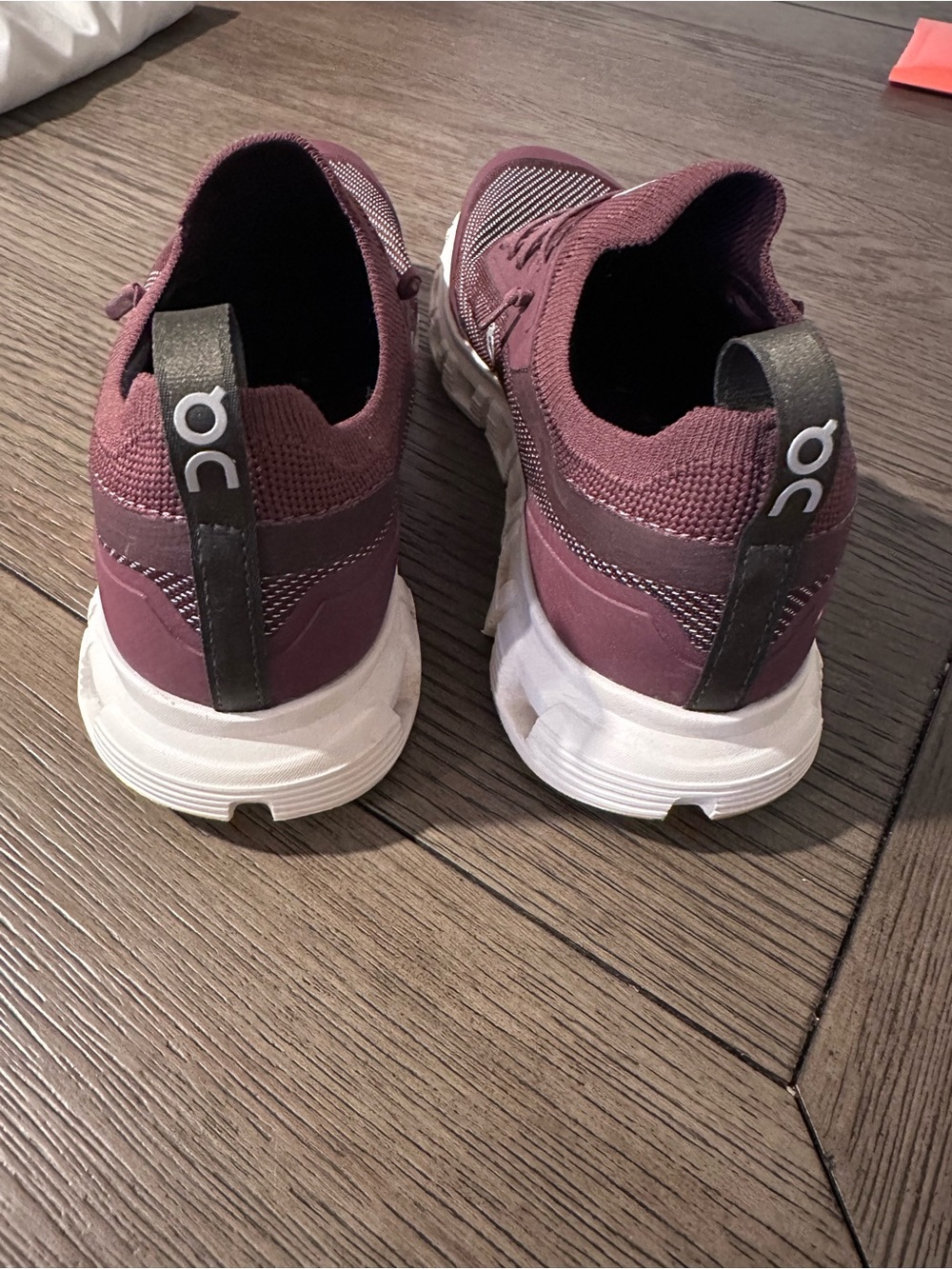 On Clouds Women's Burgundy and White Cloud Versa Sneakers - Picture 3 of 7